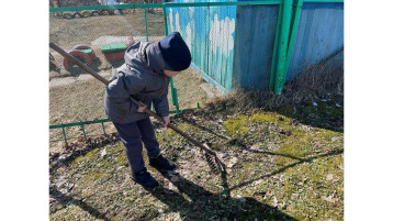 Уборка территории нашего детского сада Уборка территории нашего детского сада.